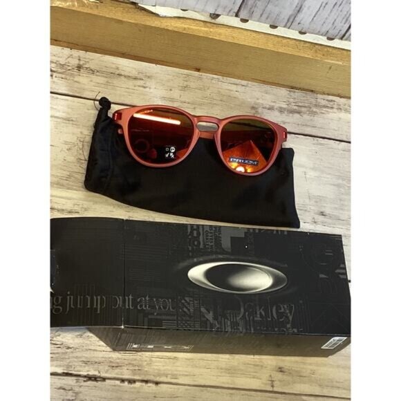 Preppy Streetwear Coquette Utility Oakley Sunglasses Latch Pitchman Men's